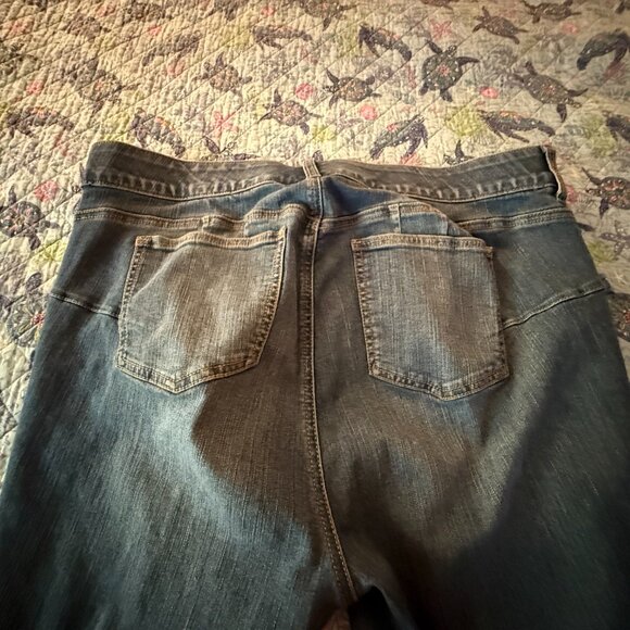 Torrid Bombshell Skinny Jeans - Picture 6 of 6